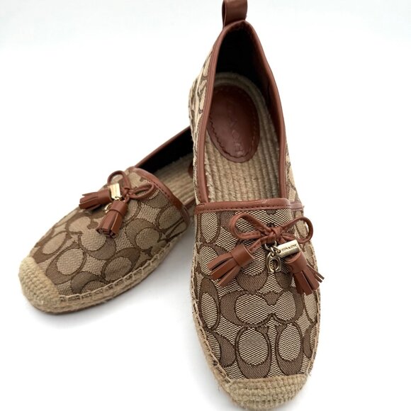 COACH Signature Espadrilles Sz 6B Tan Logo Canvas Bow Tassel Slip On Flats - Picture 1 of 8